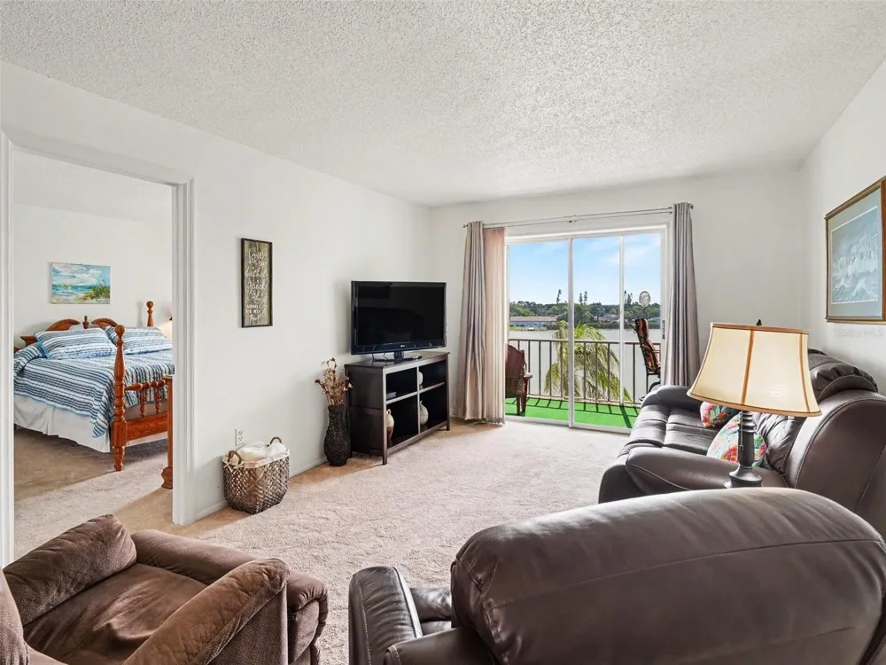 3801 LAKE BAYSHORE DRIVE #H413 Bradenton, FL 34205