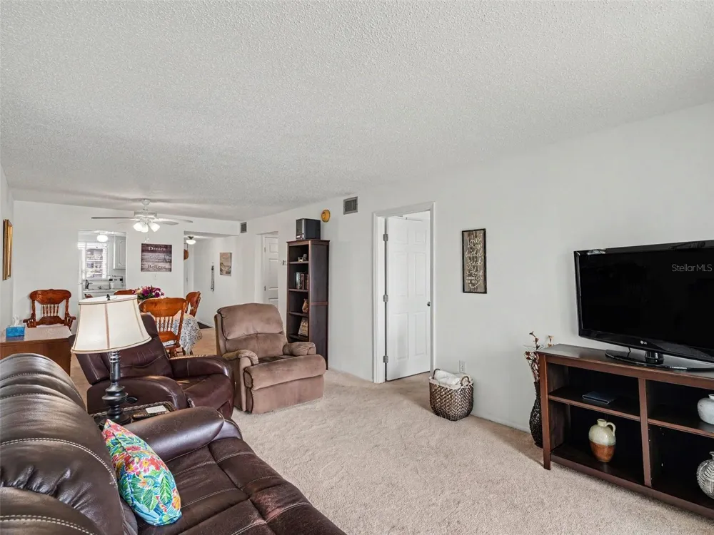 3801 LAKE BAYSHORE DRIVE #H413 Bradenton, FL 34205