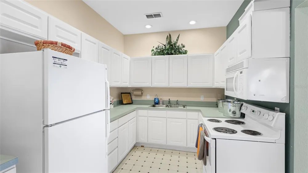 4244 CENTRAL SARASOTA PARKWAY #726 Sarasota, FL 34238