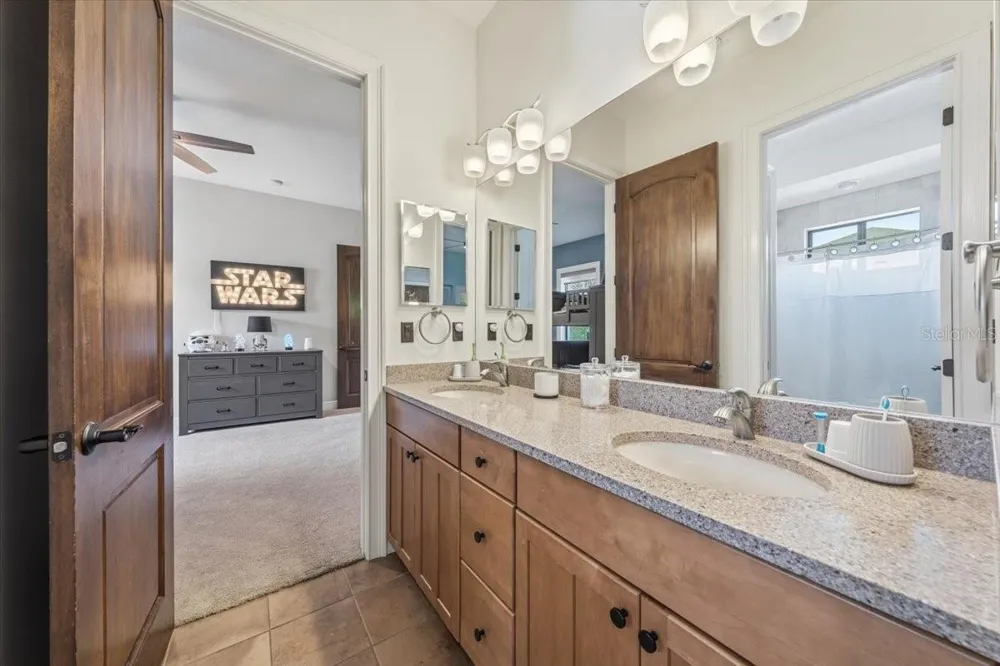 16303 DUNLINDALE DRIVE Lithia, FL 33547