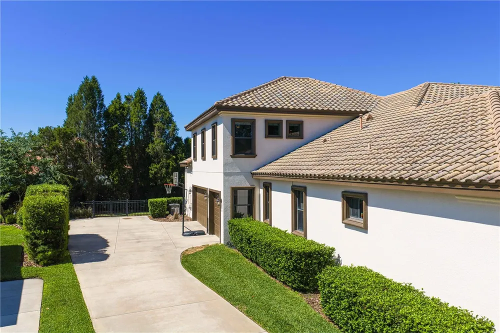 16303 DUNLINDALE DRIVE Lithia, FL 33547