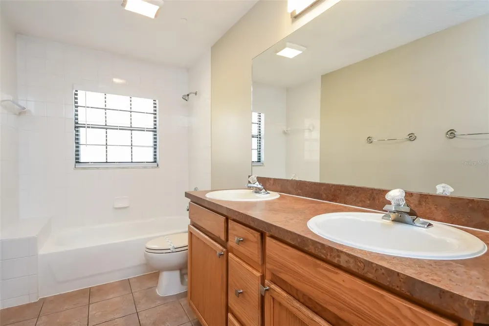405 CENTER STREET Altamonte Springs, FL 32701