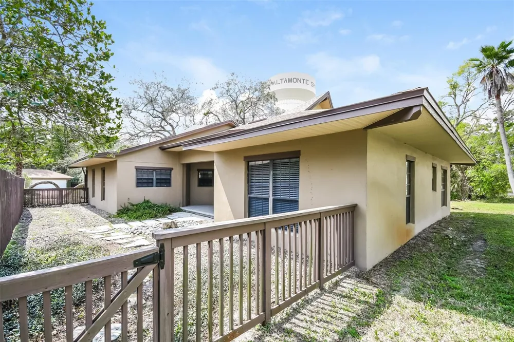 405 CENTER STREET Altamonte Springs, FL 32701