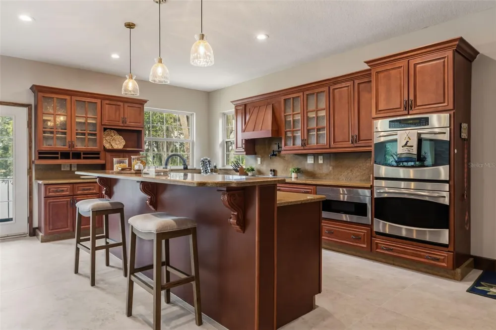 1909 COUNTRY CLUB DRIVE Eustis, FL 32726