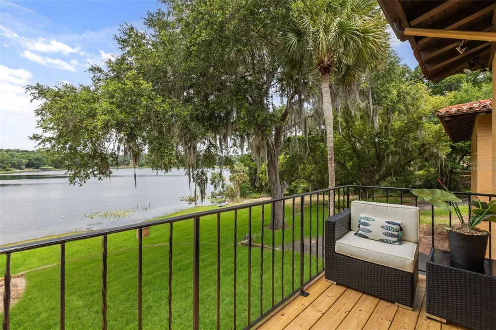 1909 COUNTRY CLUB DRIVE Eustis, FL 32726