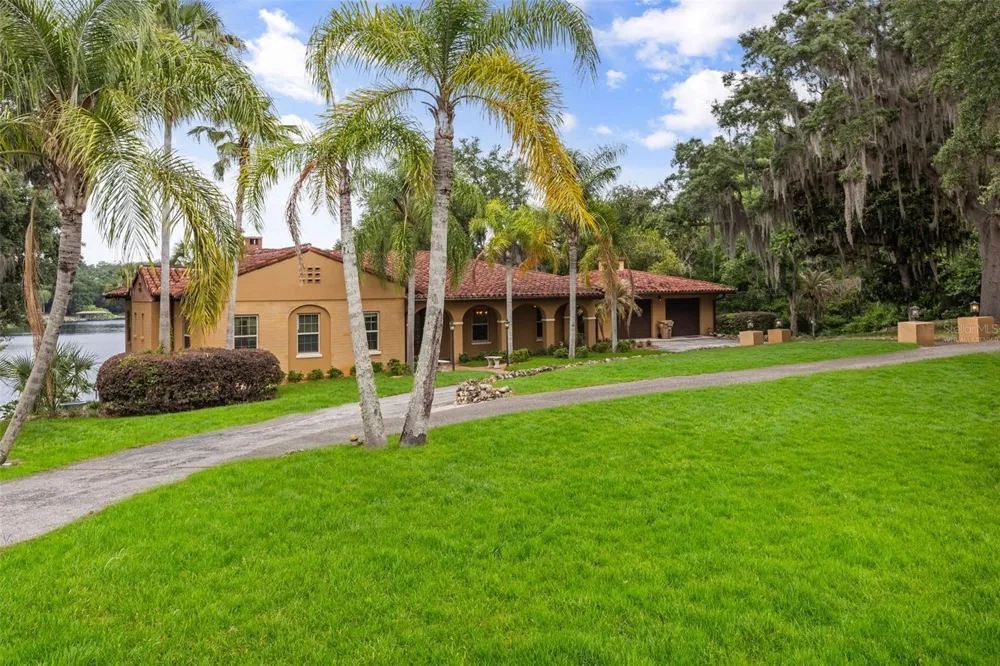 1909 COUNTRY CLUB DRIVE Eustis, FL 32726