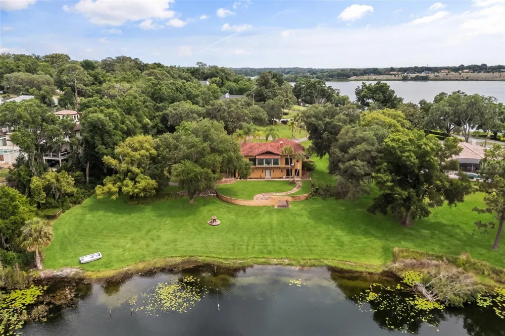 1909 COUNTRY CLUB DRIVE Eustis, FL 32726