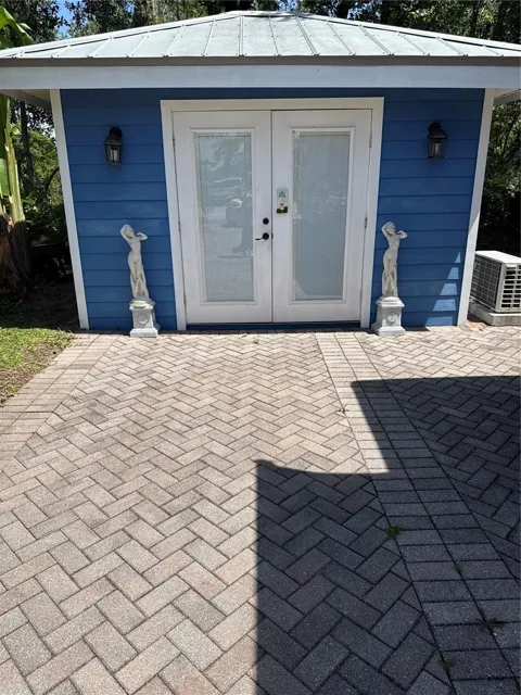 6837 AMANDA VISTA CIRCLE