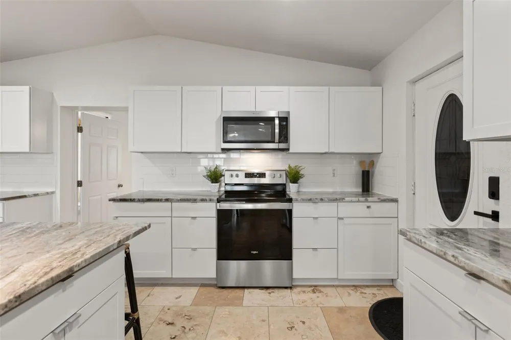 2462 FORT LANE ROAD Geneva, FL 32732