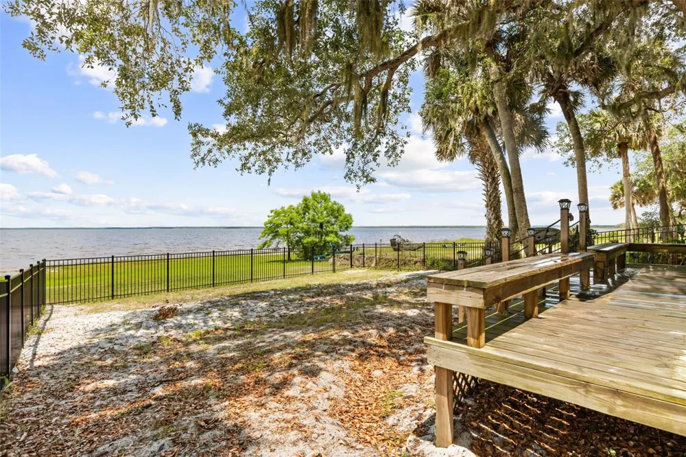 2462 FORT LANE ROAD Geneva, FL 32732