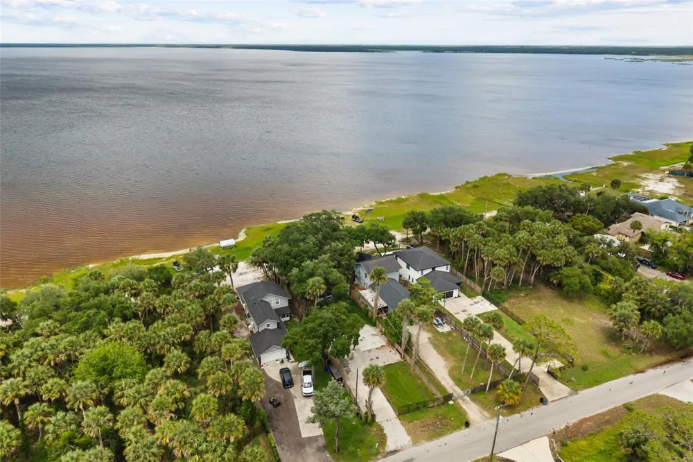 2462 FORT LANE ROAD Geneva, FL 32732