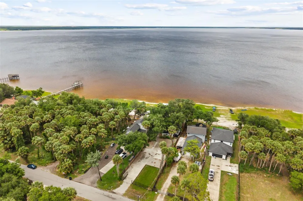 2462 FORT LANE ROAD Geneva, FL 32732