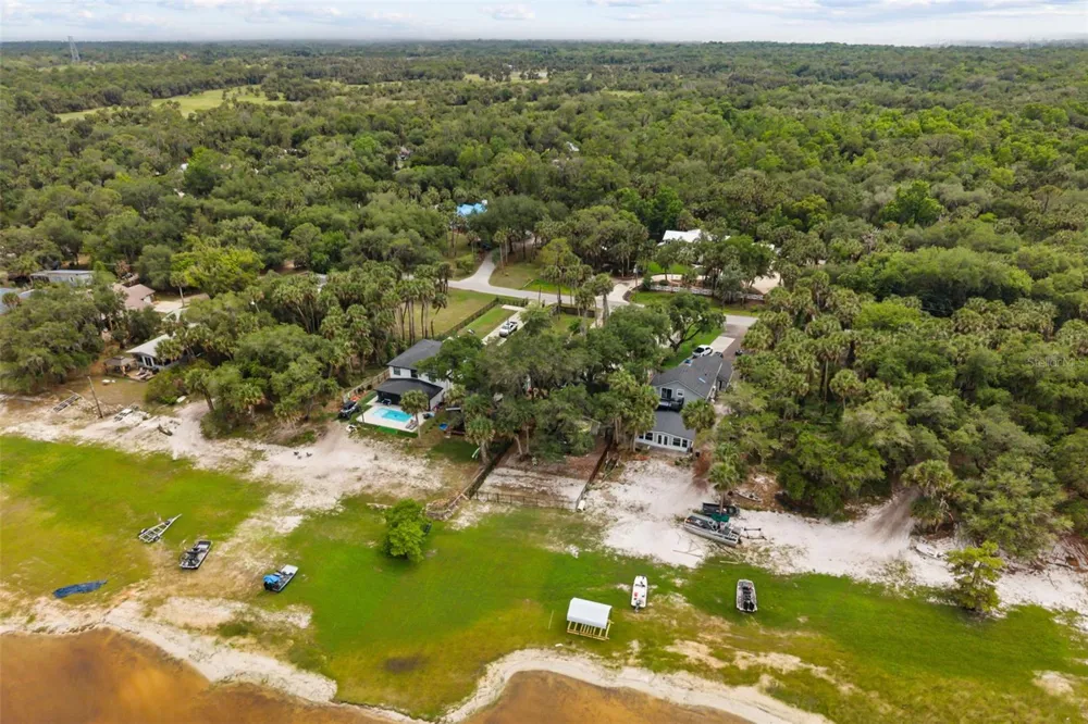 2462 FORT LANE ROAD Geneva, FL 32732