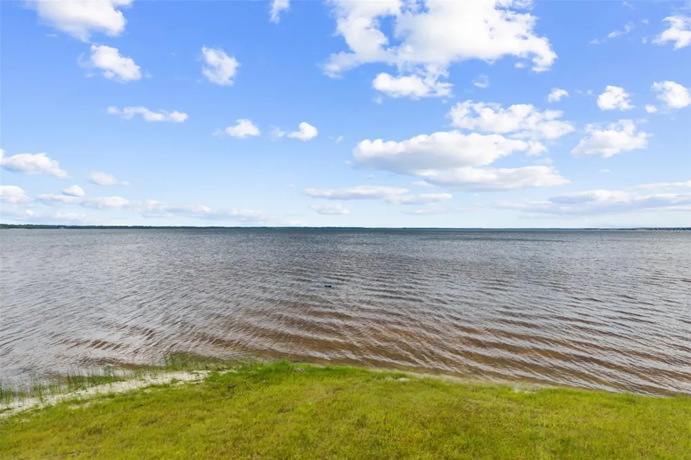 2462 FORT LANE ROAD Geneva, FL 32732