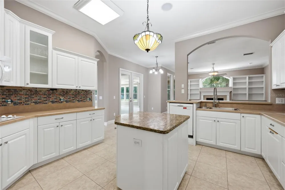 25176 NW 209TH AVENUE High Springs, FL 32643