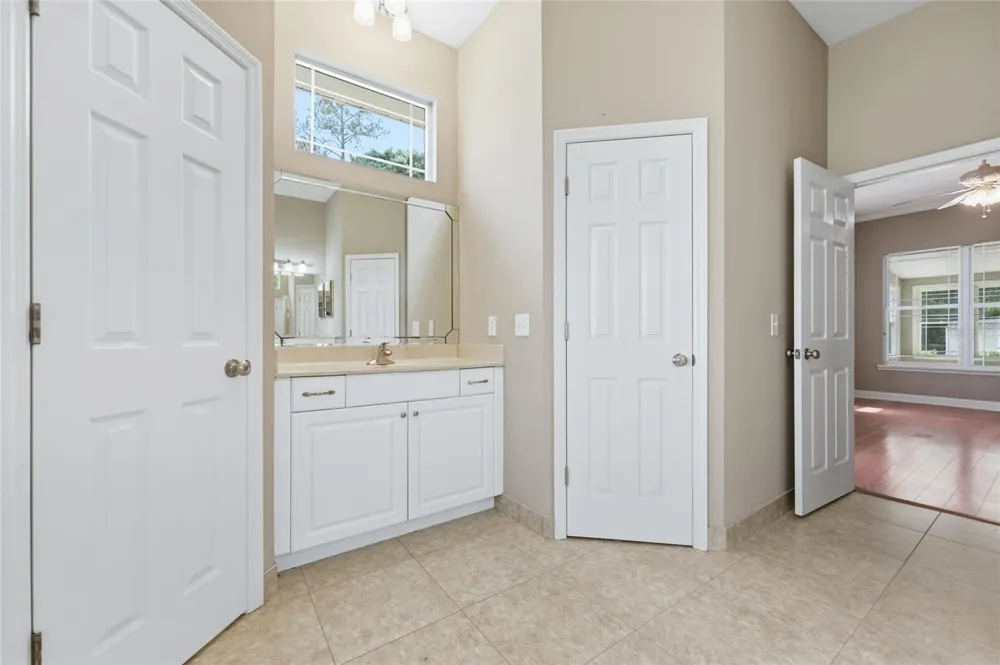 25176 NW 209TH AVENUE High Springs, FL 32643