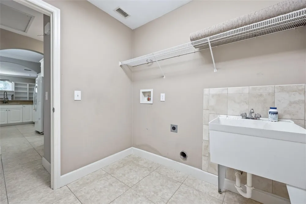 25176 NW 209TH AVENUE High Springs, FL 32643