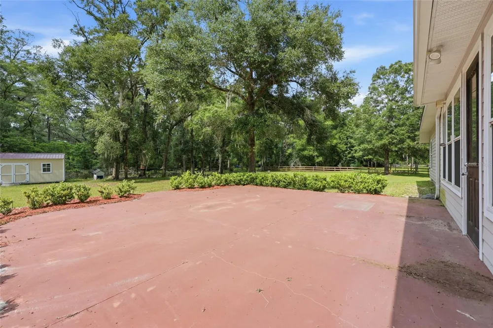 25176 NW 209TH AVENUE High Springs, FL 32643