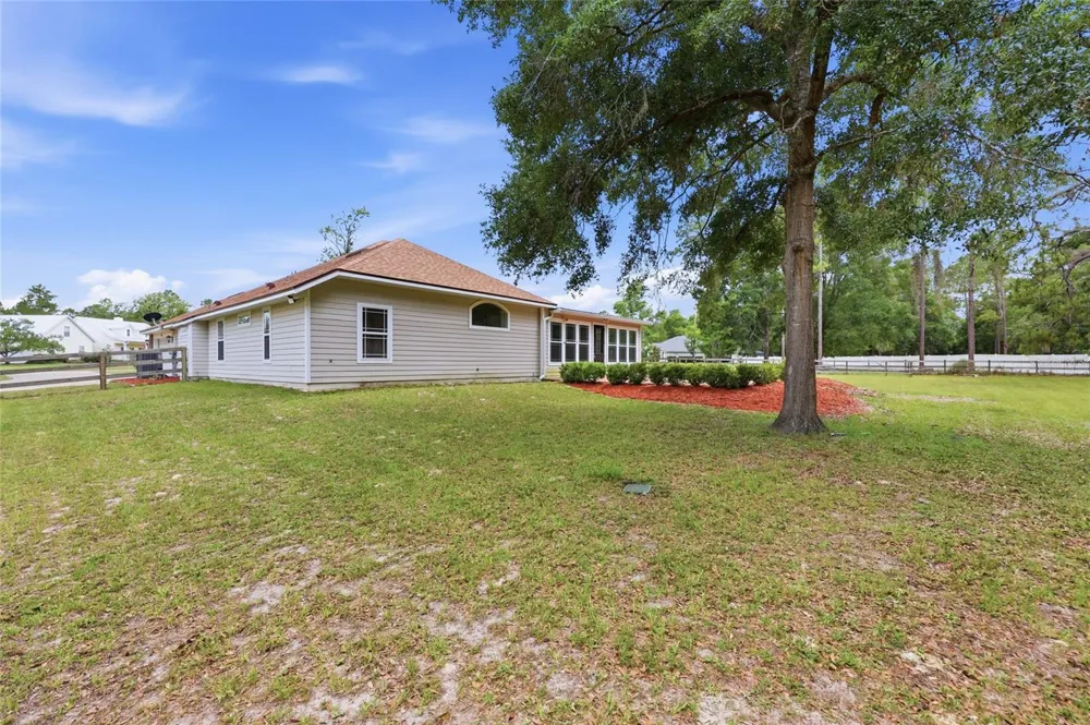 25176 NW 209TH AVENUE High Springs, FL 32643