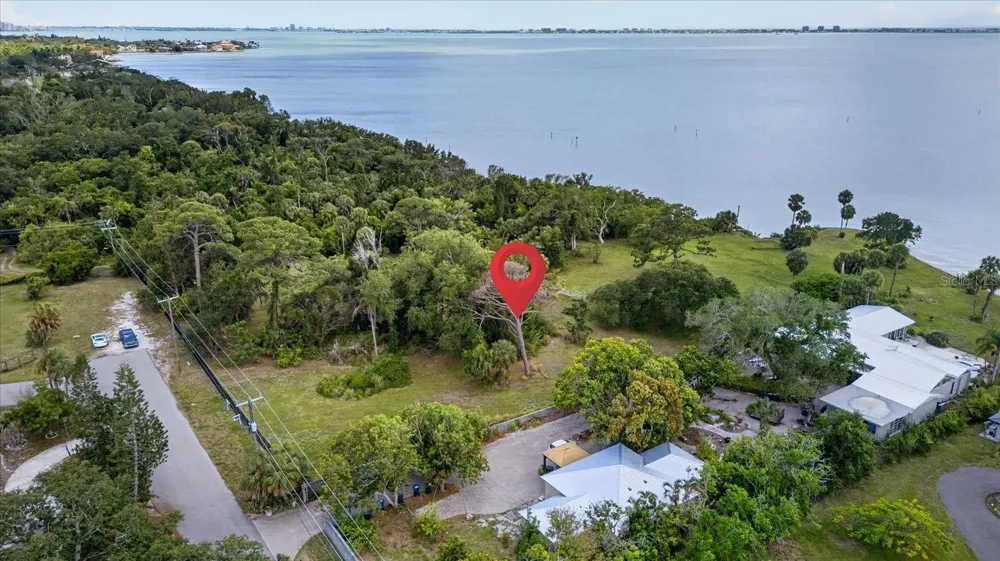 8258 LONGBAY BLVD Sarasota, FL 34243