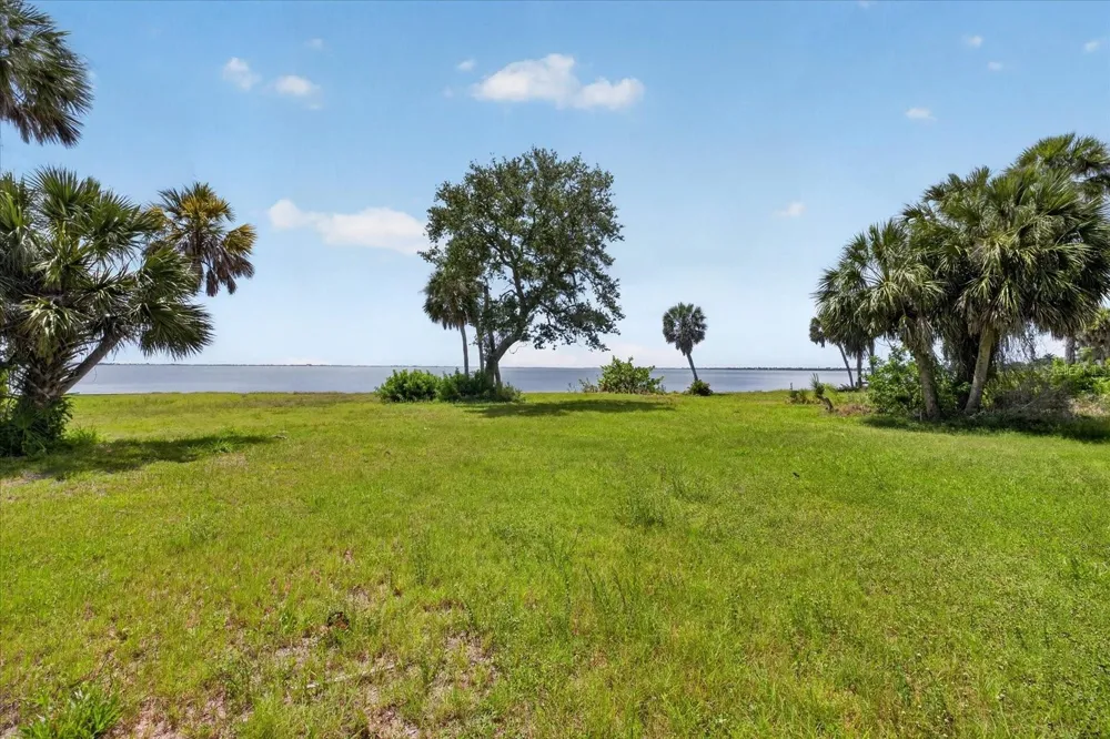 8258 LONGBAY BLVD Sarasota, FL 34243