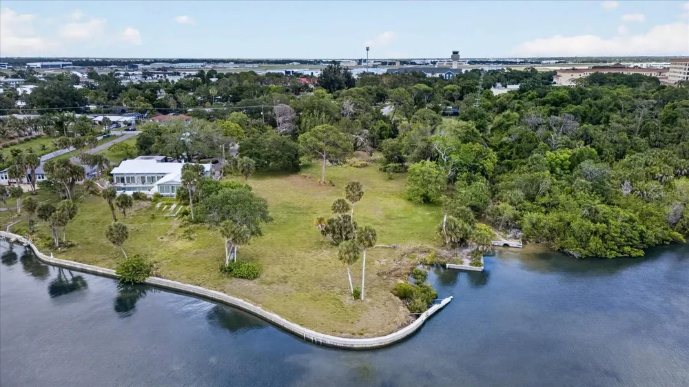 8258 LONGBAY BLVD Sarasota, FL 34243
