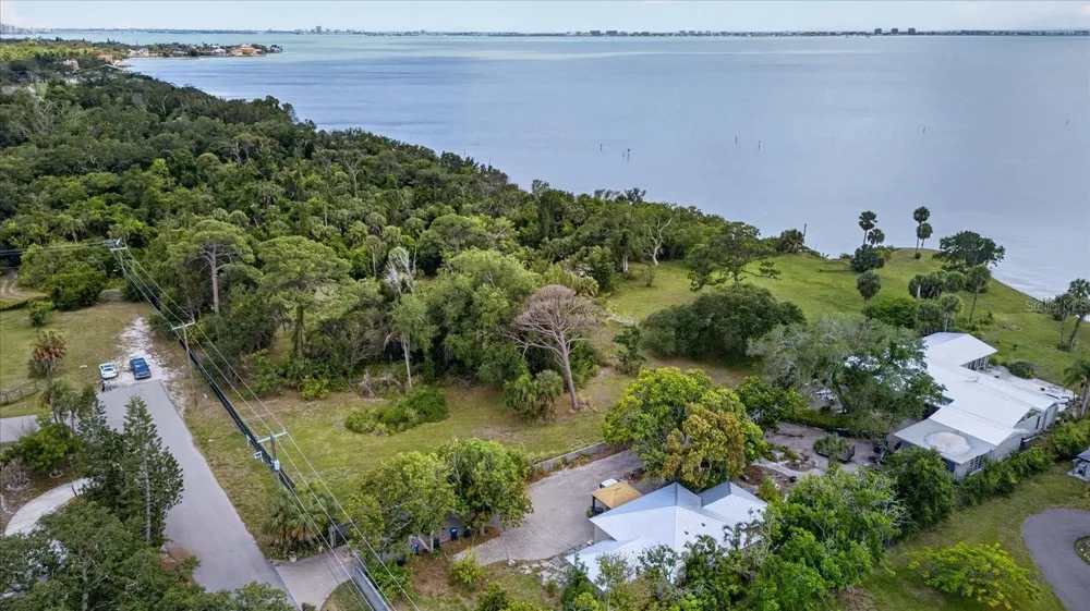 8258 LONGBAY BLVD Sarasota, FL 34243