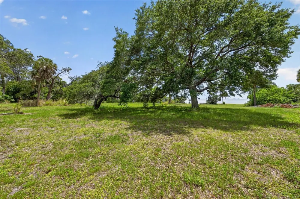 8258 LONGBAY BLVD Sarasota, FL 34243
