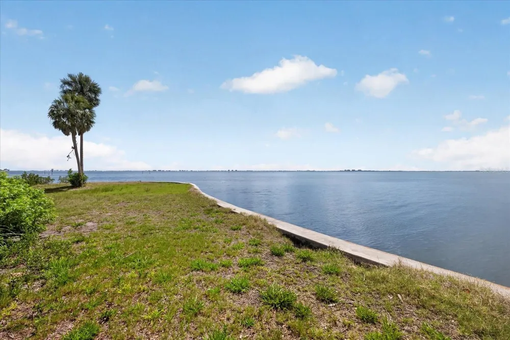 8258 LONGBAY BLVD Sarasota, FL 34243