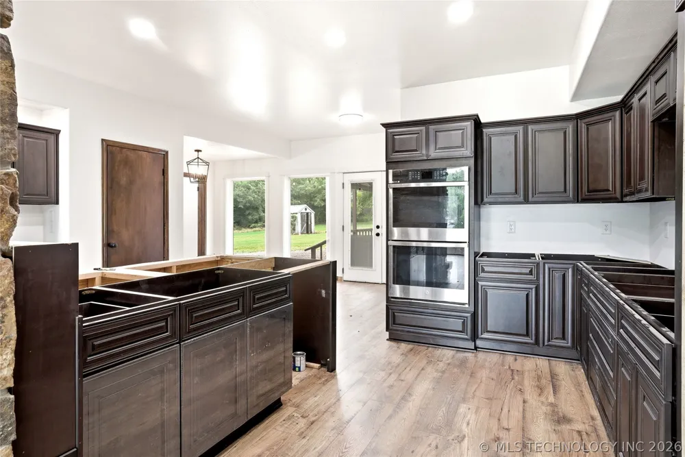 18184 W Levi Mountain Road Park Hill, OK 74451