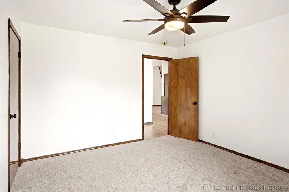 18184 W Levi Mountain Road Park Hill, OK 74451