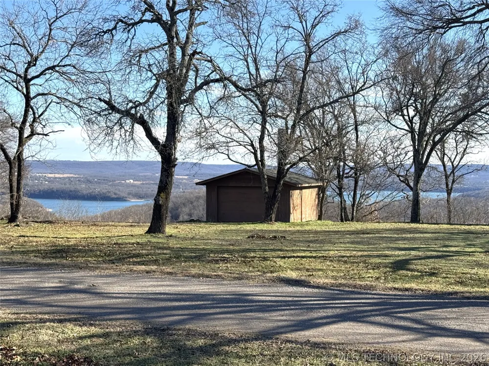18184 W Levi Mountain Road Park Hill, OK 74451