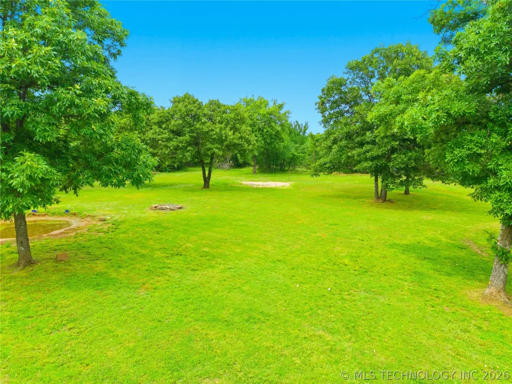 18184 W Levi Mountain Road Park Hill, OK 74451
