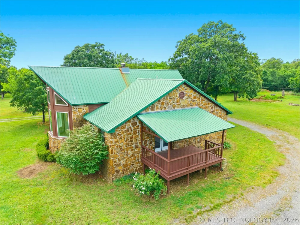 18184 W Levi Mountain Road Park Hill, OK 74451
