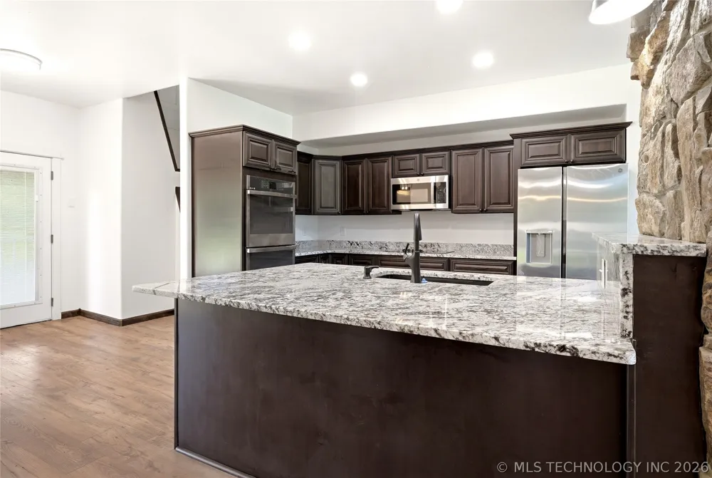 18184 W Levi Mountain Road Park Hill, OK 74451