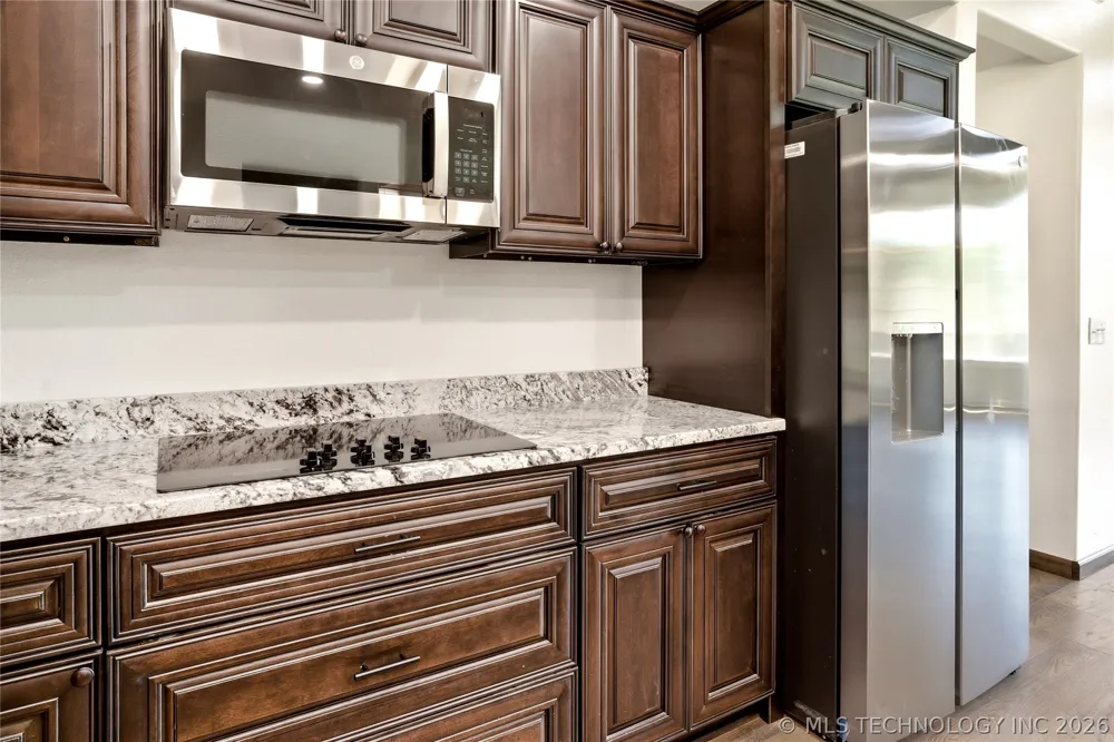 18184 W Levi Mountain Road Park Hill, OK 74451