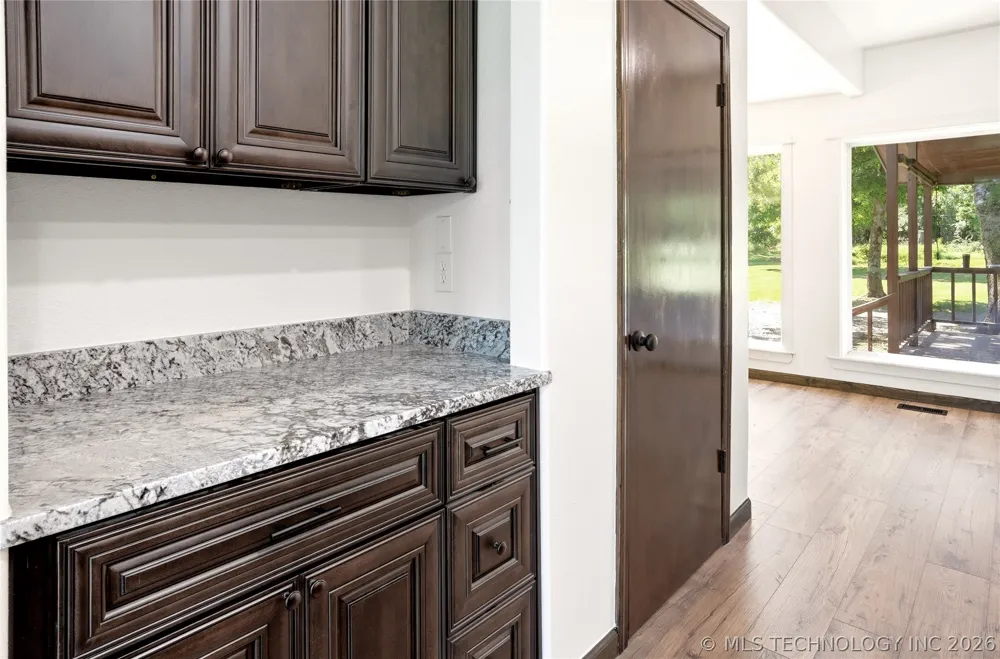 18184 W Levi Mountain Road Park Hill, OK 74451
