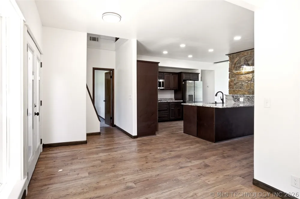 18184 W Levi Mountain Road Park Hill, OK 74451