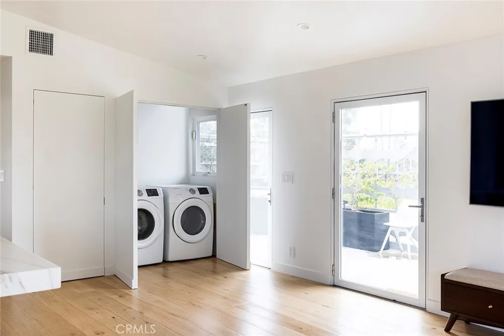 1504 Westcliff Drive #5 Newport Beach, CA 92660