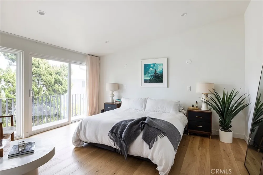 1504 Westcliff Drive #5 Newport Beach, CA 92660