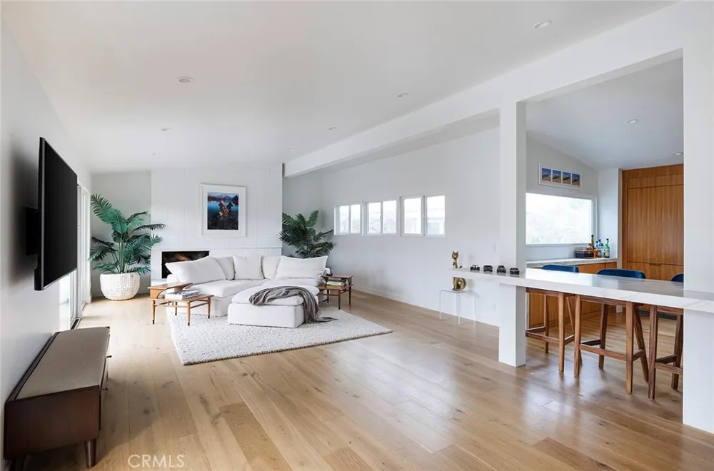 1504 Westcliff Drive #5 Newport Beach, CA 92660