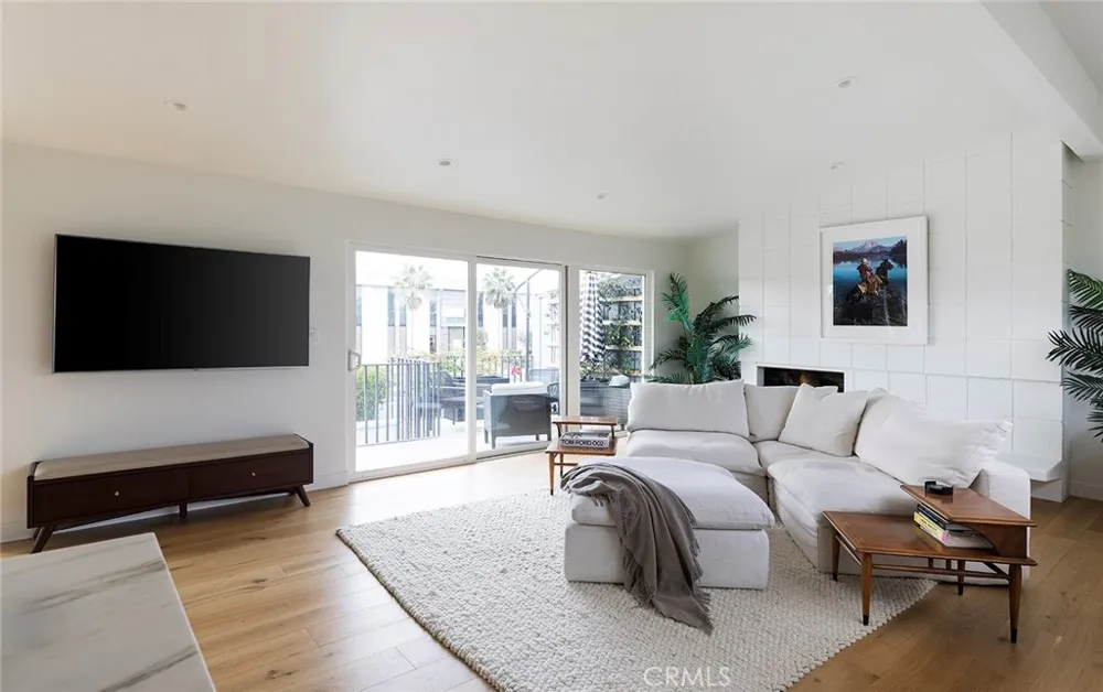 1504 Westcliff Drive #5 Newport Beach, CA 92660