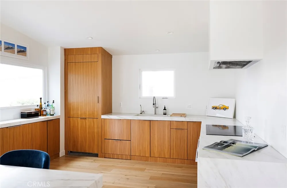 1504 Westcliff Drive #5 Newport Beach, CA 92660