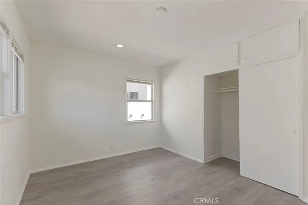 14916 Wyandotte Van Nuys, CA 91405