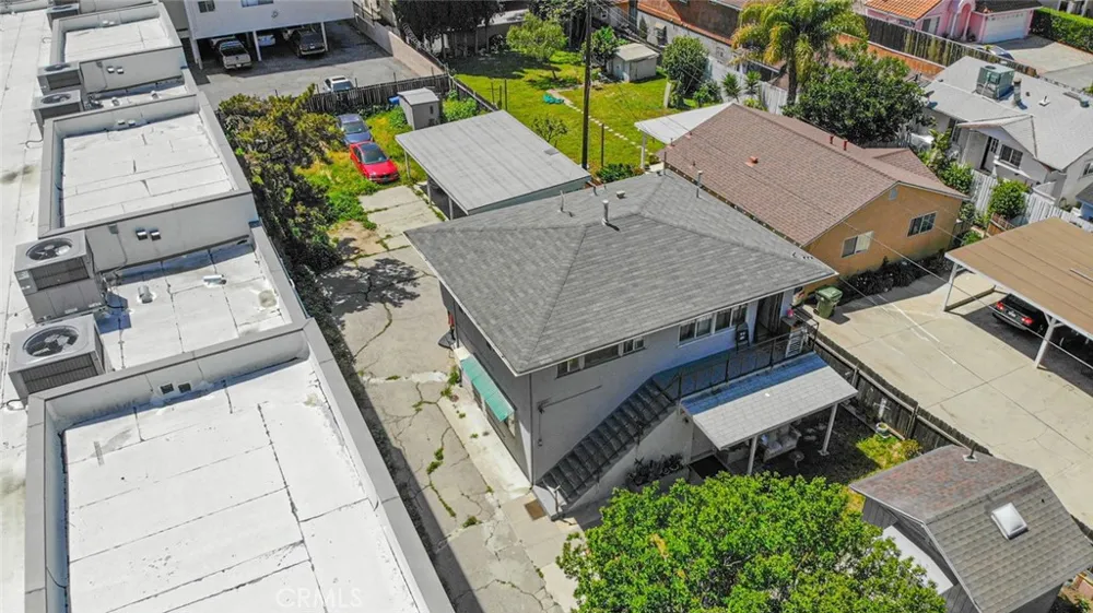 14916 Wyandotte Van Nuys, CA 91405