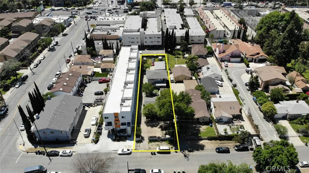 14918 1/2 Wyandotte Van Nuys, CA 91405