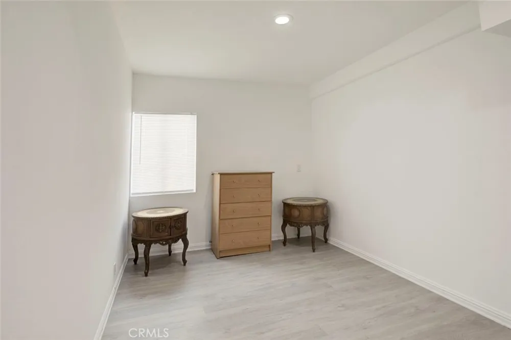 14918 1/2 Wyandotte Van Nuys, CA 91405