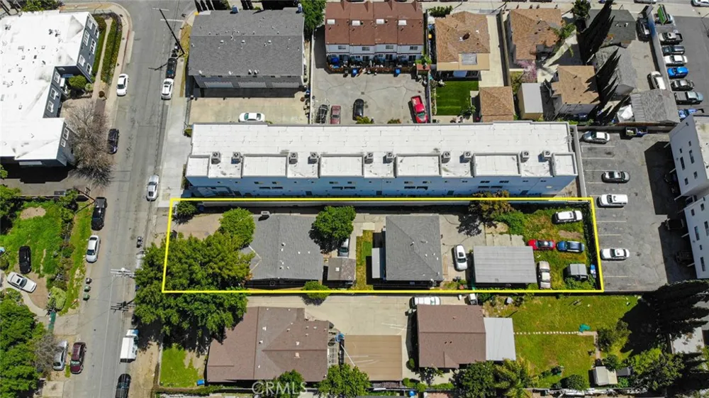 14918 1/2 Wyandotte Van Nuys, CA 91405