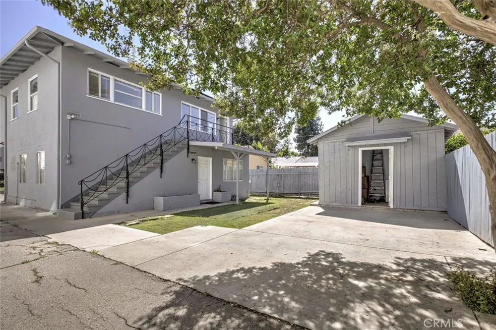 14918 1/2 Wyandotte Van Nuys, CA 91405