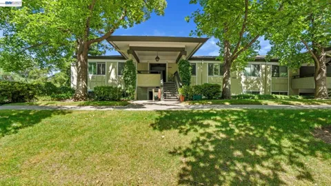 2128 Tice Creek Dr #3